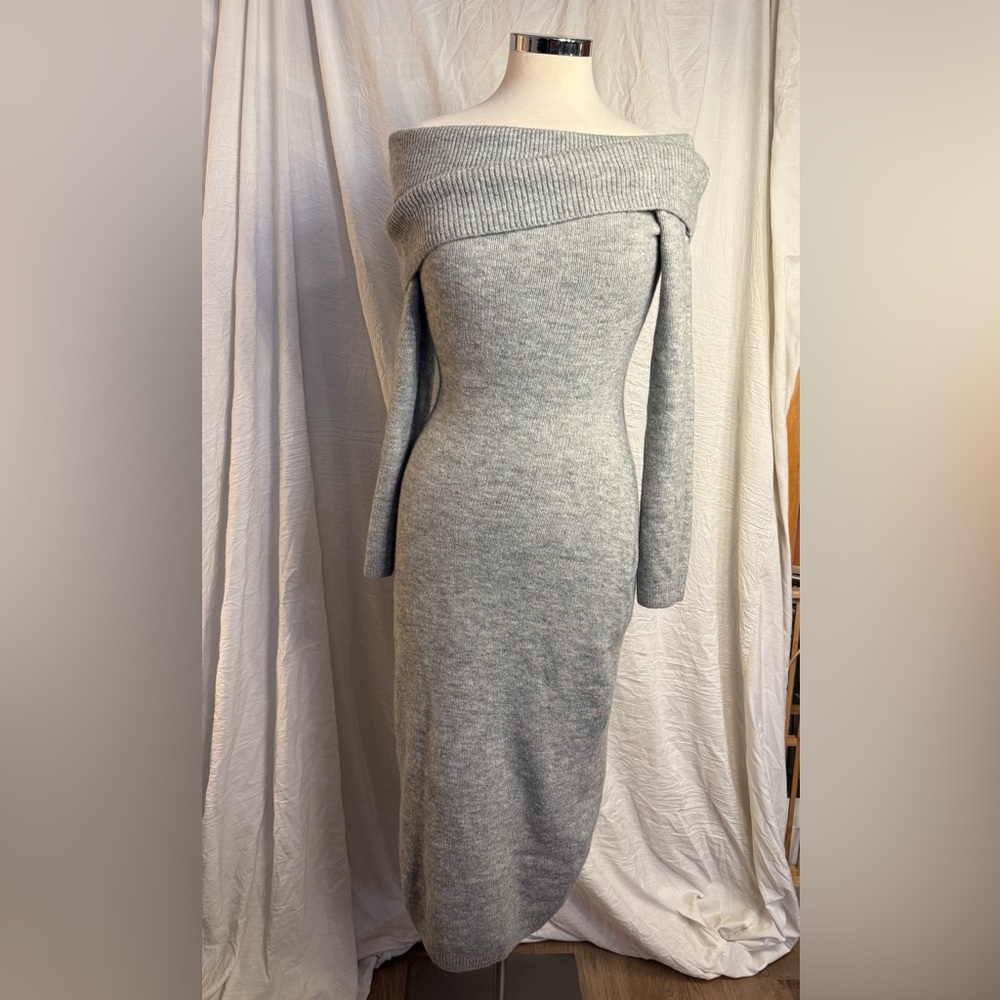 Cute Sweater Dress With Adjustable Shoulder/neckline